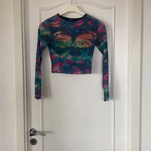 Mesh topp - Cool tröja i mesh! Har bara använt den en gång på ett rave och fick massa komplimanger! 