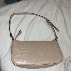 Baguette väska - Bra skick från Lindex, beige 