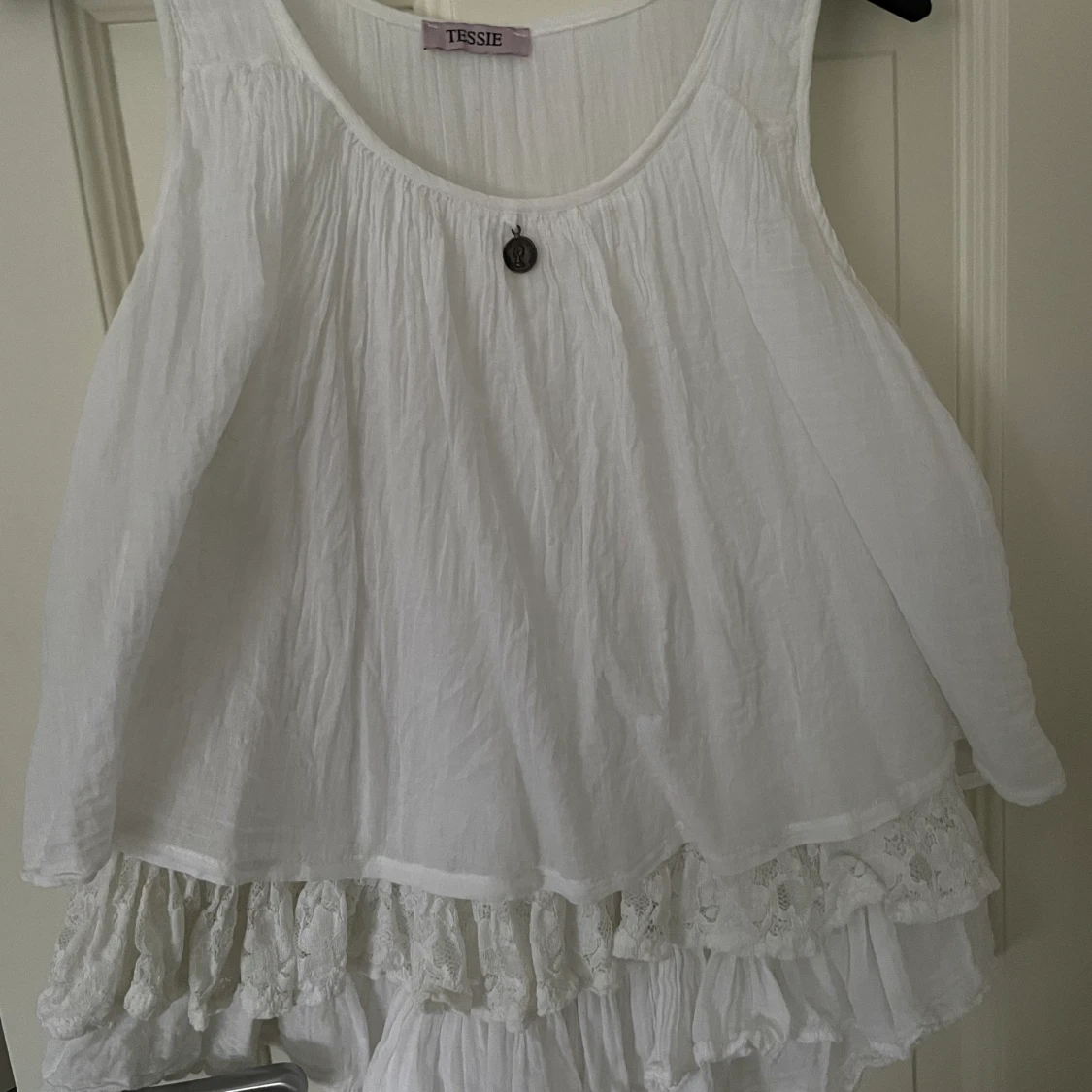 Vit blus storlek 32/34