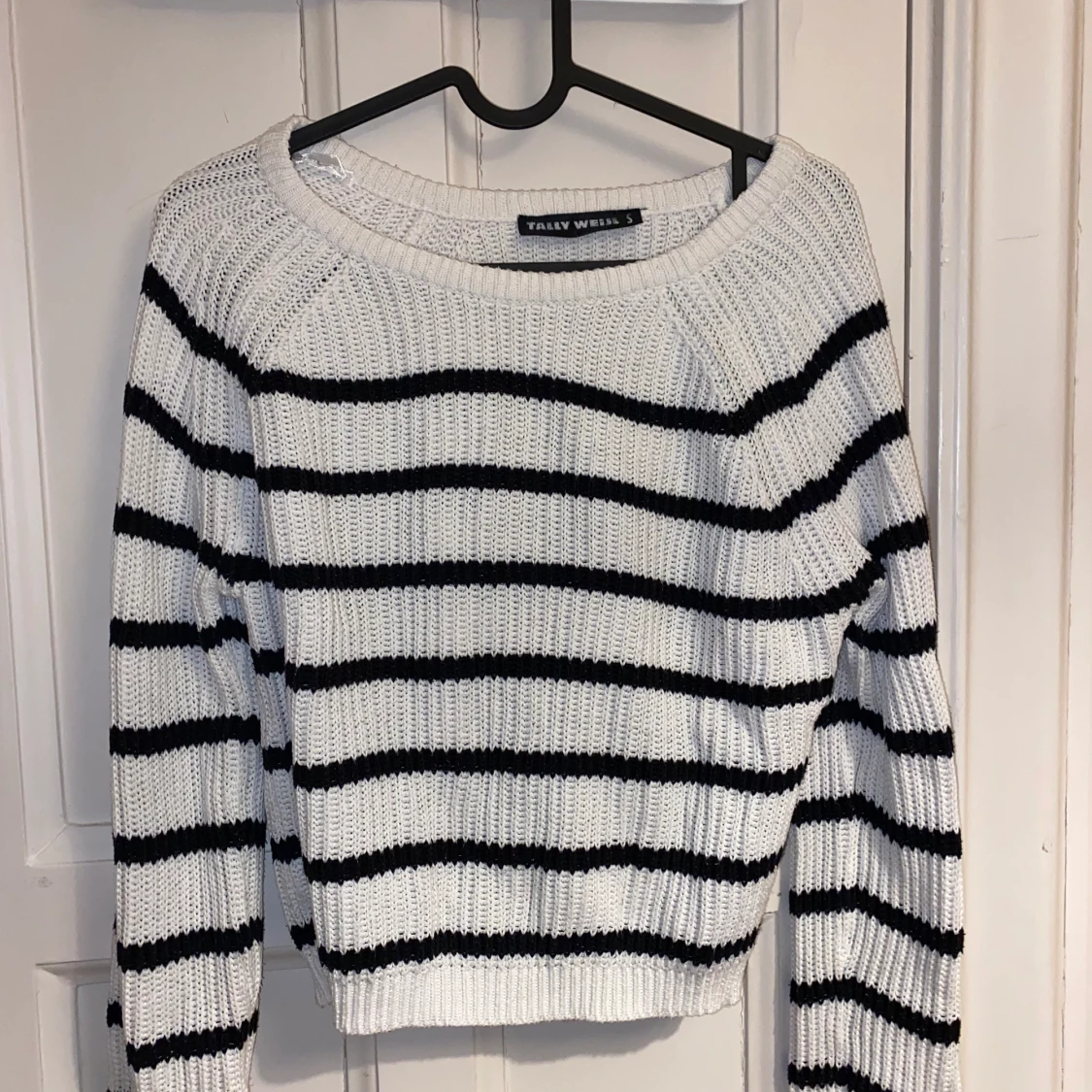 Randig stickad tröja 