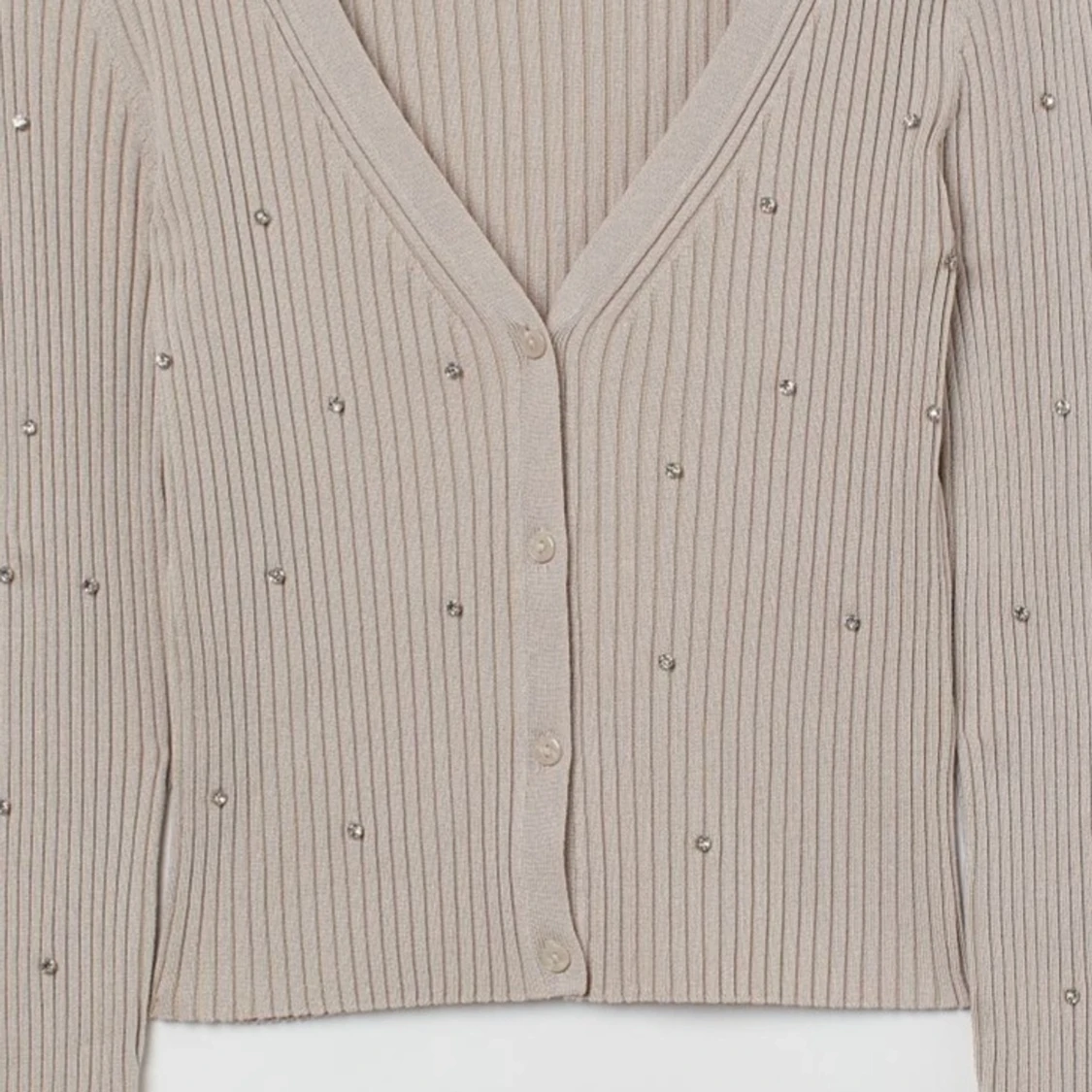 Ribbstickad kofta med små diamanter - 90