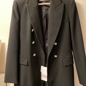 Helt ny Zara kavaj storlek M - Frakt tillkommer 