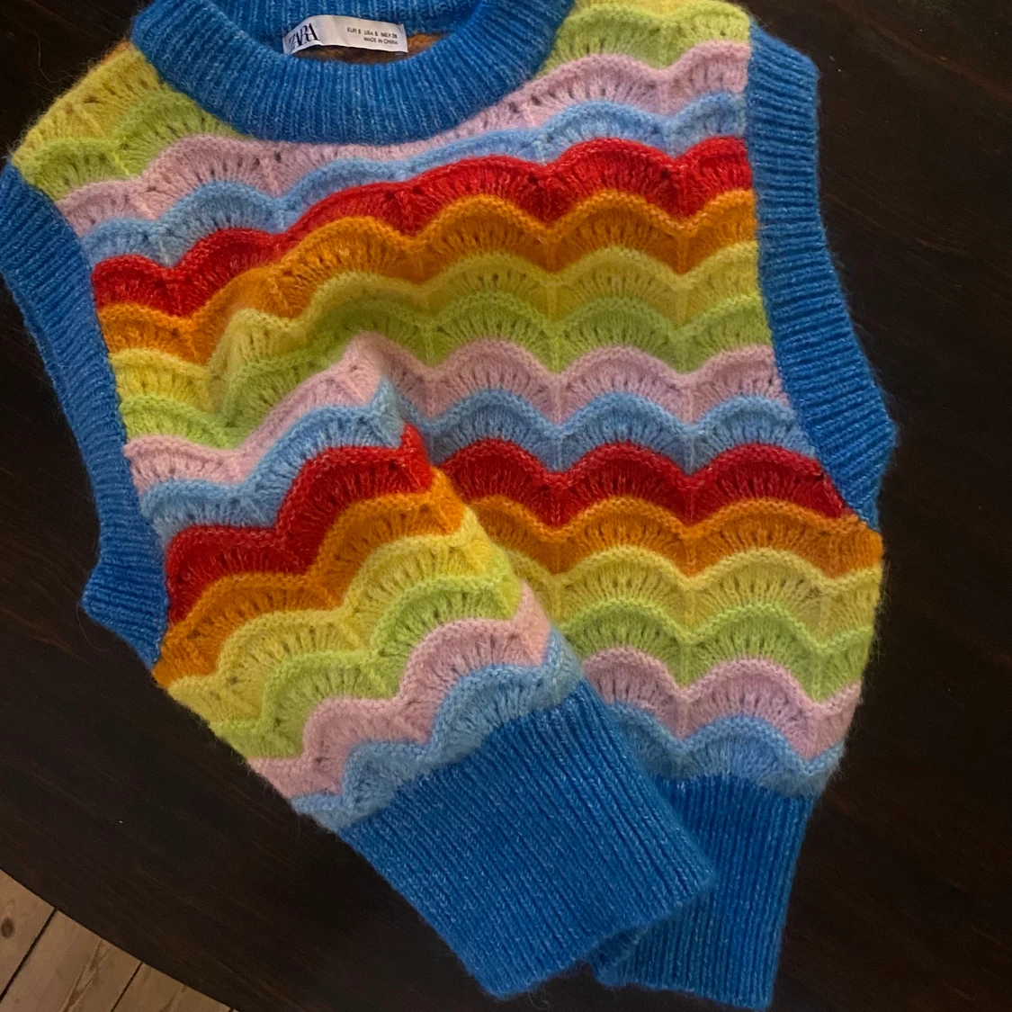 Zara stickad väst  - 90