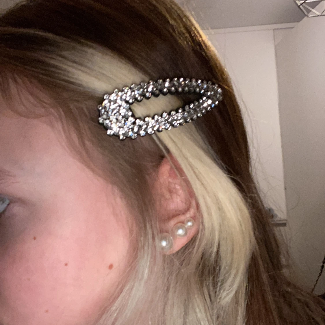 Två st hårspännen  - 91