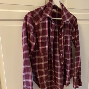 Hollister Skjorta  - Hollister skjorta, sparsamt använd 