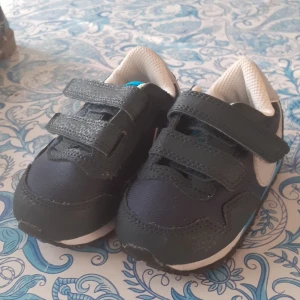 Nike skor - Nike skor för små barn för billigt pris 