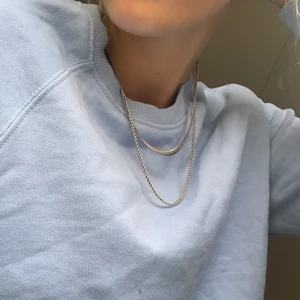 Sweatshirt - Ljusblå sweatshirt | knappt använd | köparen står för frakt