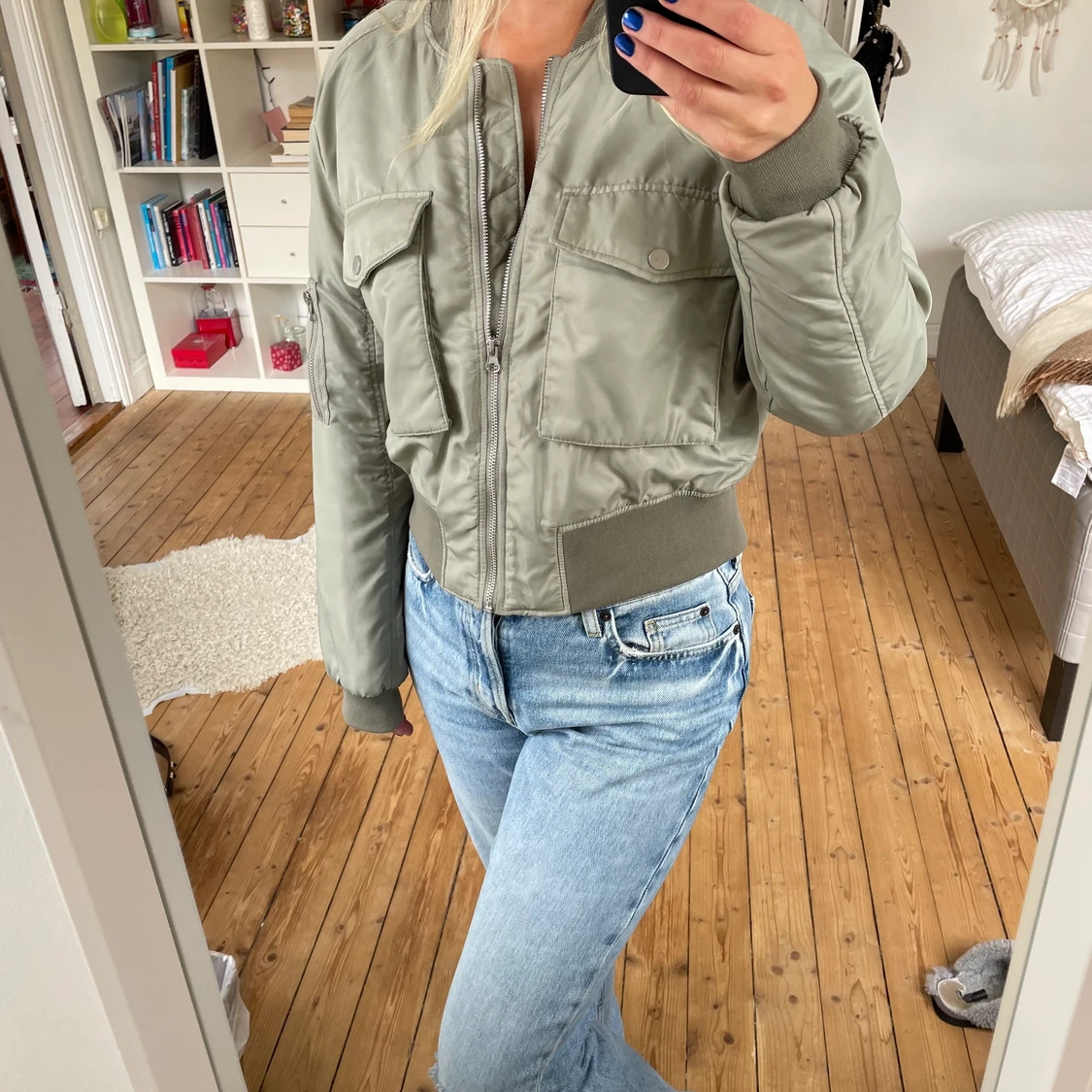 Ljusgrön bomberjacka 