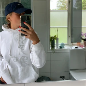 Paw hoddie  - Paw hoddie✨fint skick, avvänd fåtal gånger!