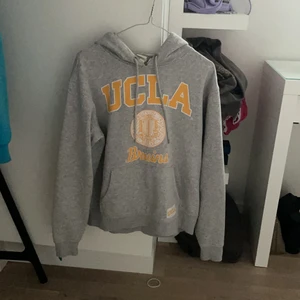 UCLA hoodie - Super mysig och fin hoodie
