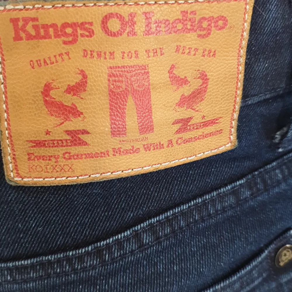 Jeans från kings of indigo, gjort på organiska material. Skick 8/10, slim fit.. Jeans & Byxor.