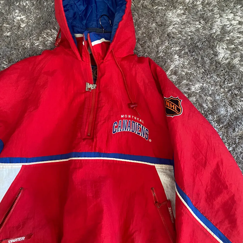 Sports jacket from the 90’s in great condition. Fits a little bit oversize. . Jackor.