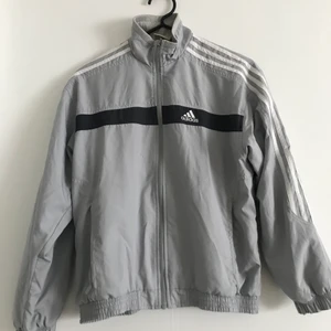 Adidas, jacka, retro  - Fint skick, retro adidas-jacka. 
