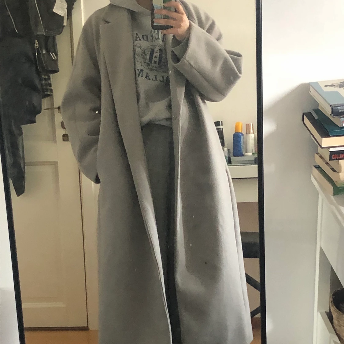 Lång oversized grå kappa  - 90