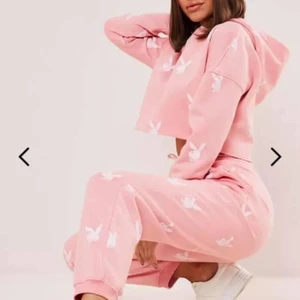 Playboy set från missguided  - Endast användt 2 gånger. Pris går att diskuteras 