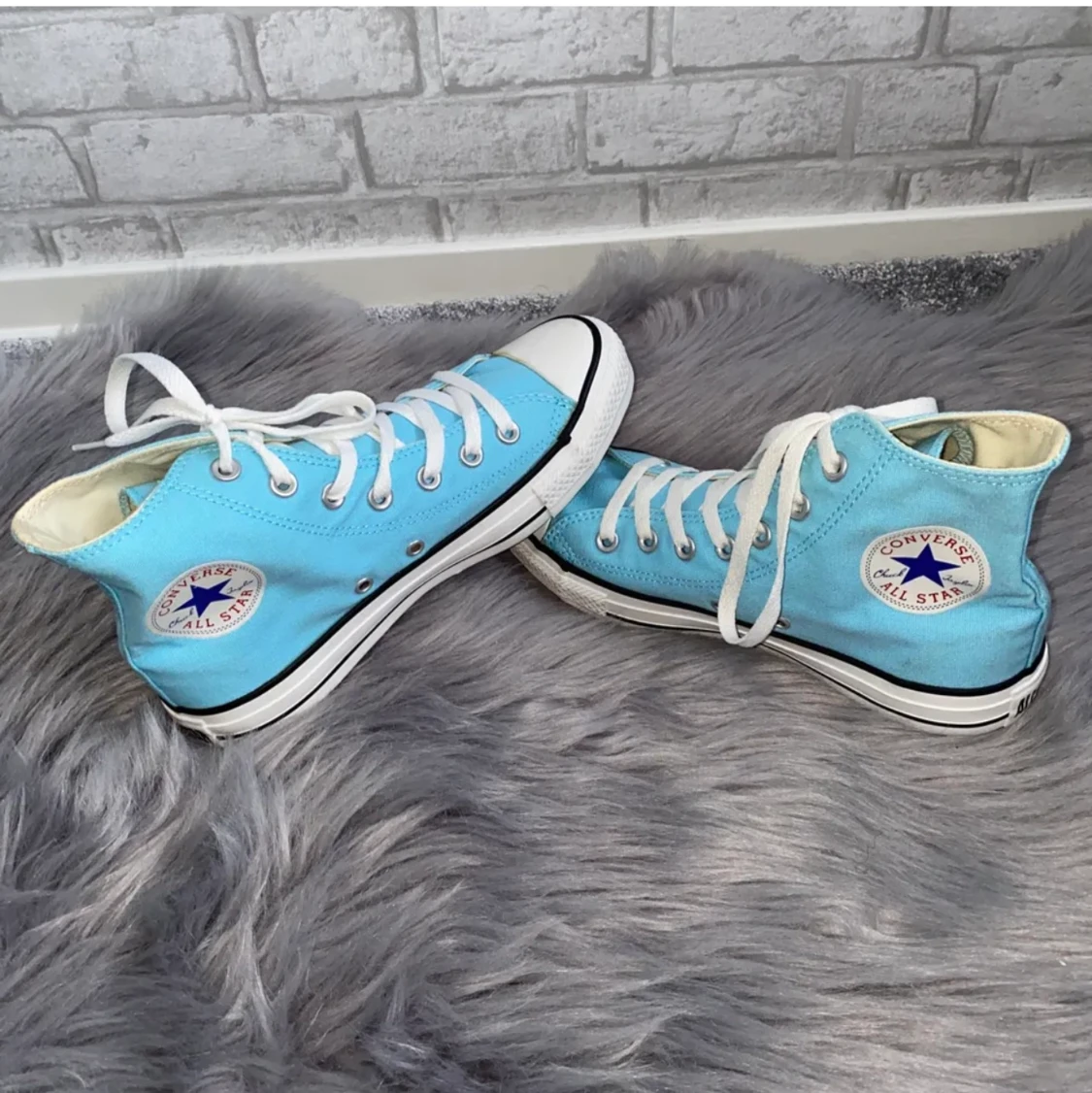 baby blå converse