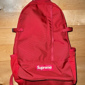 Supreme (SS18) Backpack Red - Condition: WNDS