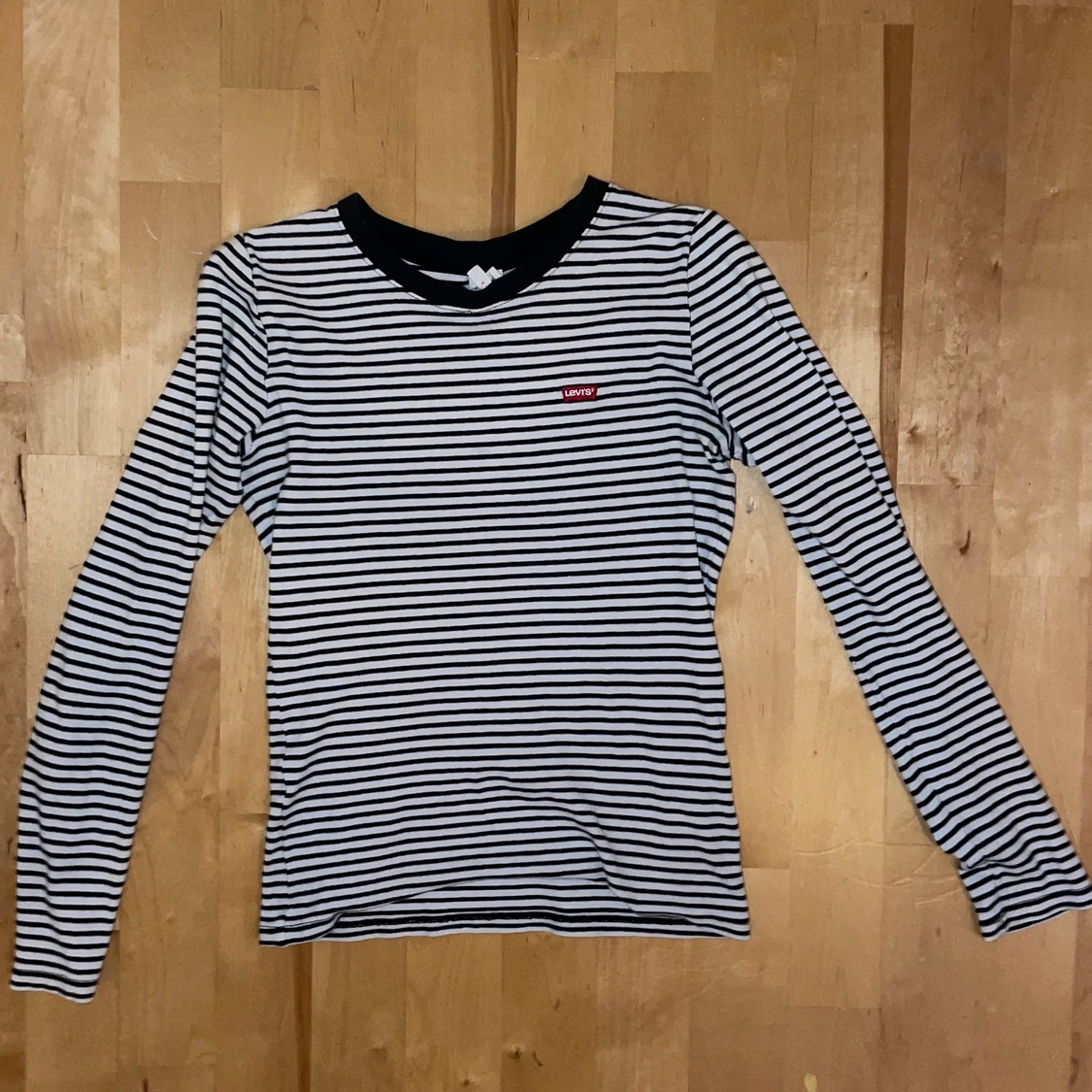 Långärmad randig leviströja