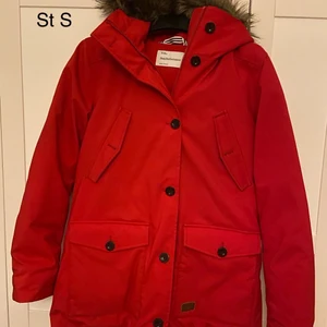 Peak jacka  - Vinterjacka storlek S .