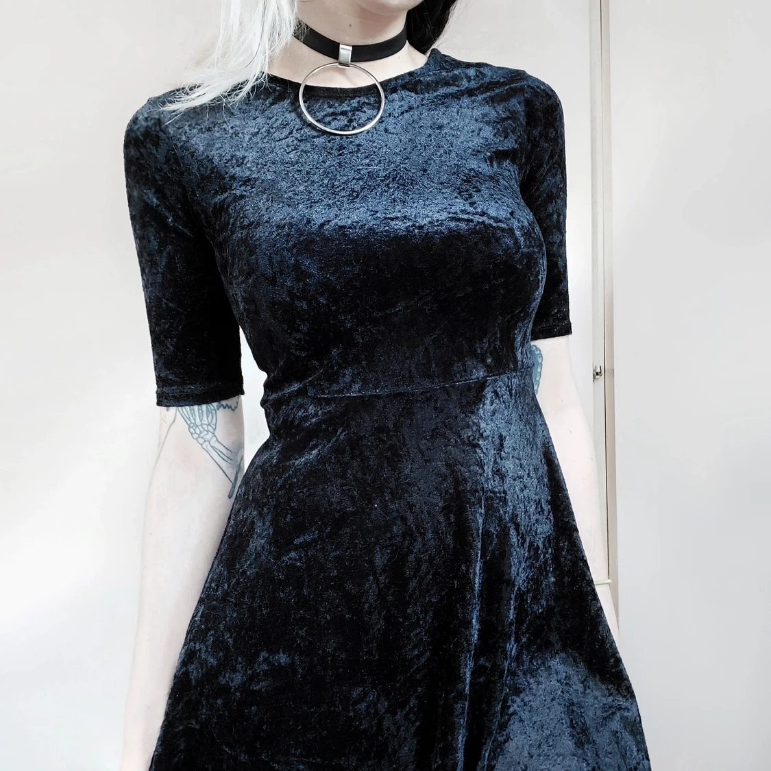 Svart skaterklänning I sammet 🖤 - 90