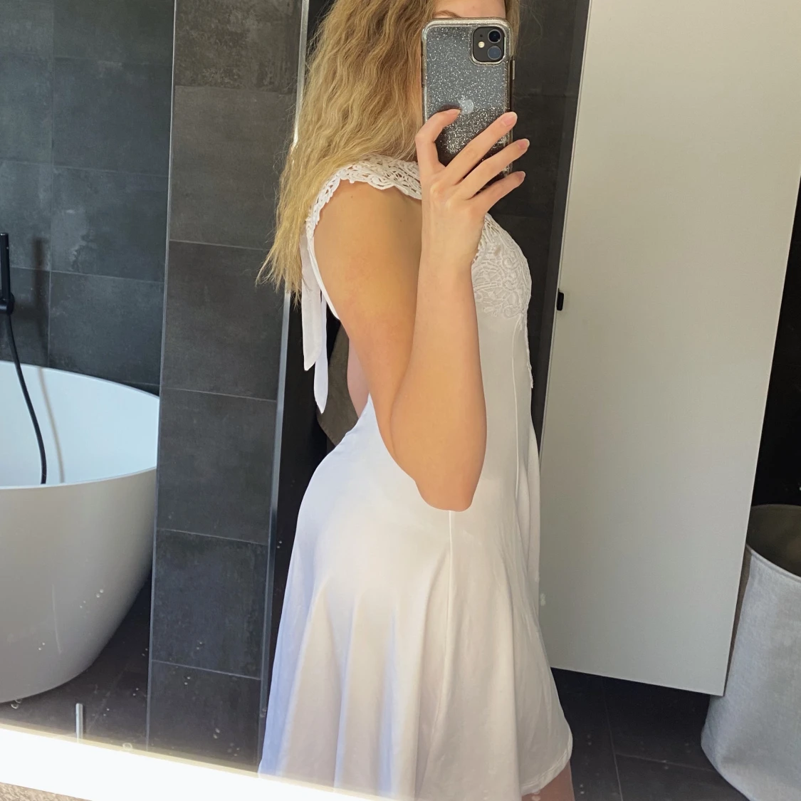 Vit klänning Bubbleroom XS - 90