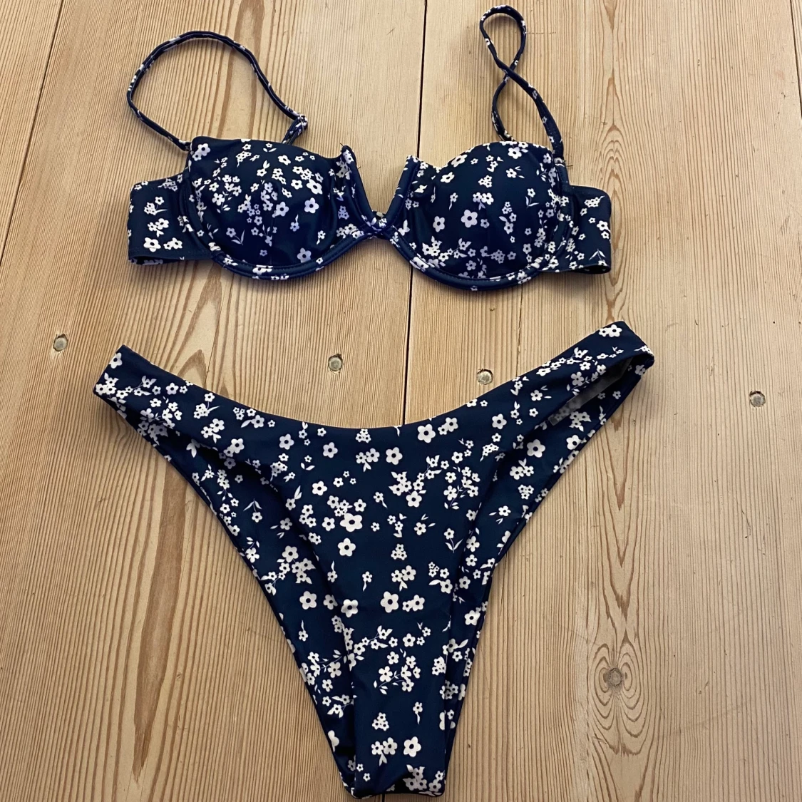 Mörkblå bikini