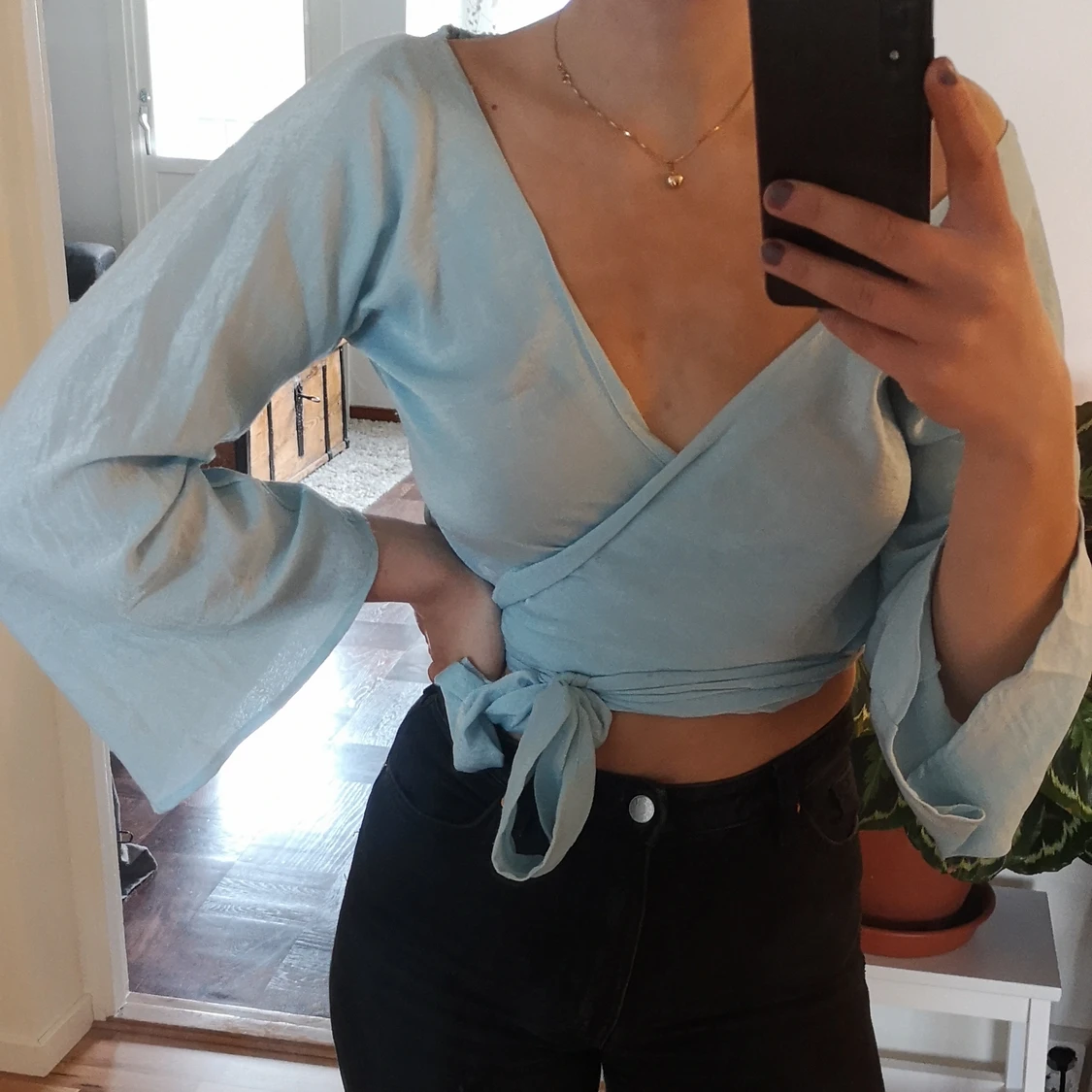 Ljusblå söt topp från Bikbok.  - 91