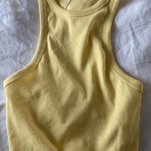 Zara topp - Gul topp från zara ❤️❤️