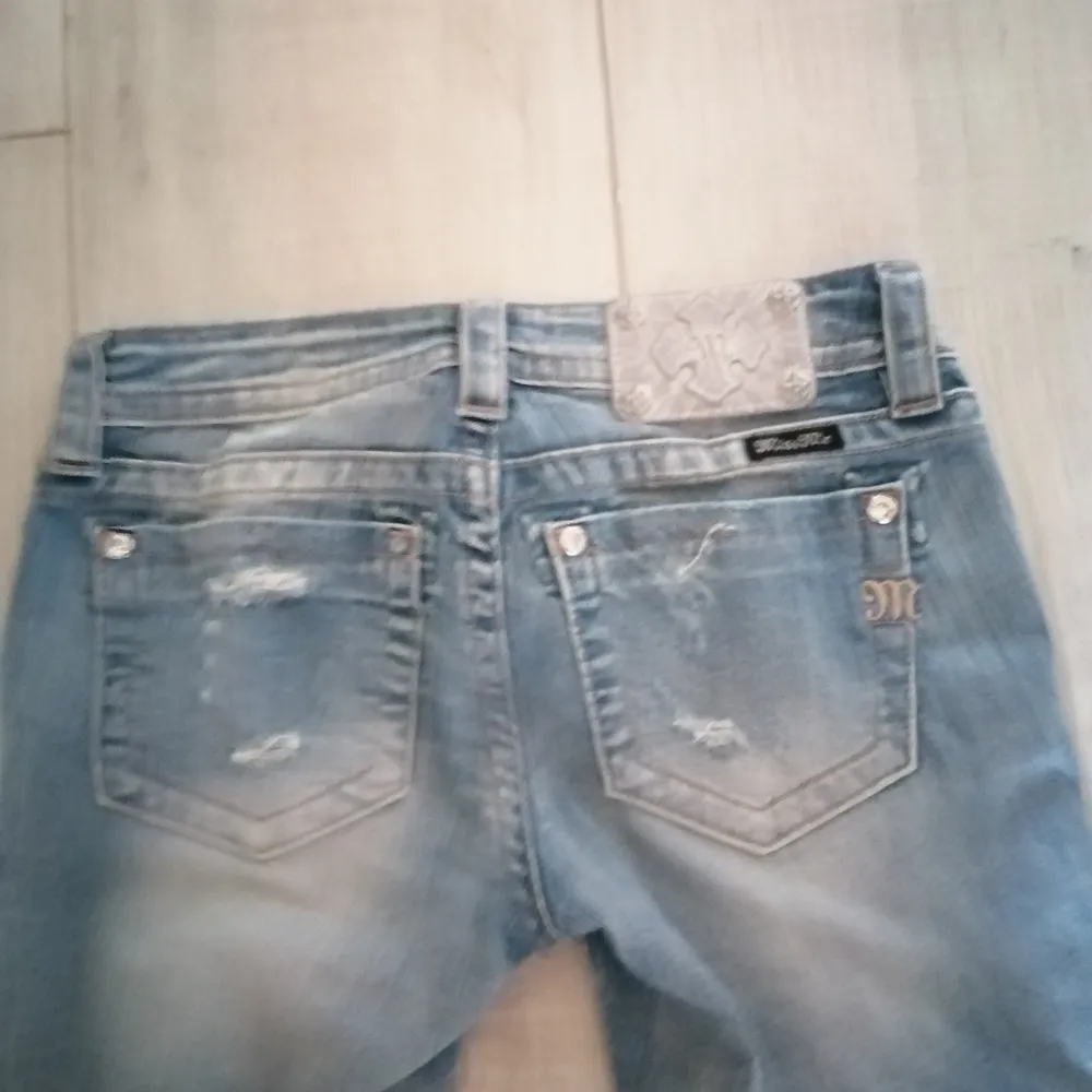 Super snygga jeans från missme stl 26 använda 2-3 gånger . Jeans & Byxor.