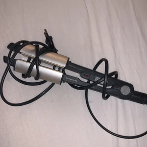 Plattång  - Både platt och locktång från Babyliss. Funkar som den ska