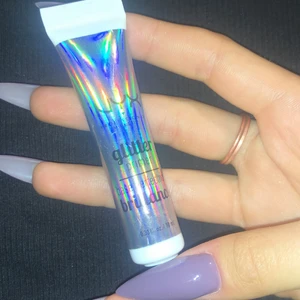NYX glitterlim  - En glitterlim från NYX, helt oanvänd och köpt för 109kr
