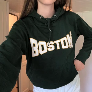 Hoodie från lager157 - Tröja från lager 157, snygg vintage style!! Frakt tillkommer📦🤍 