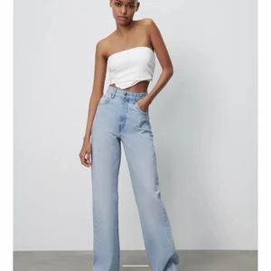 Helt nya jeans från zara - Helt nya jeans från Zara pga fel storlek. High rise, full length, wide leg är modellen. Nypris var 399 ☺️ Man klipper till dom till den längd man vill ha.