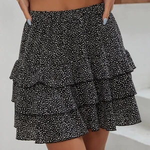 Shein kjol - Helt oanvänd kjol från Shein, storlek S💞Köparen står för frakt