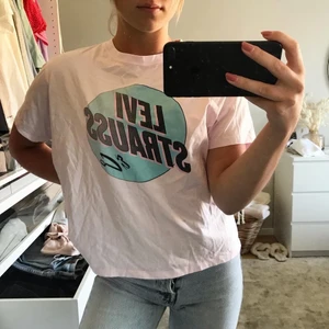 Levis t-shirt - Fin t-shirt från Levis i storlek S