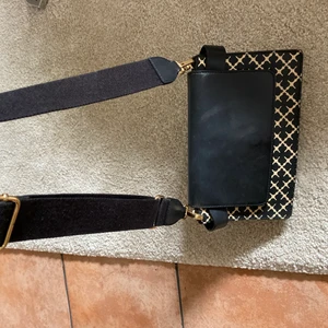 Marlène birger väska - Hej säljer den a fina väska från Marlène birger.