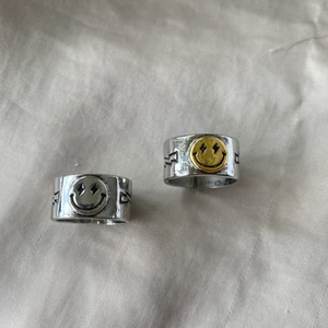 Ring - Sjukt fina ringar! De är s925 märkta, alltså att de tål vatten! Jag köpte ringarna på Zend-Details! Jag har aldrig använt ringarna! 💘💗 +12kr frakt! 