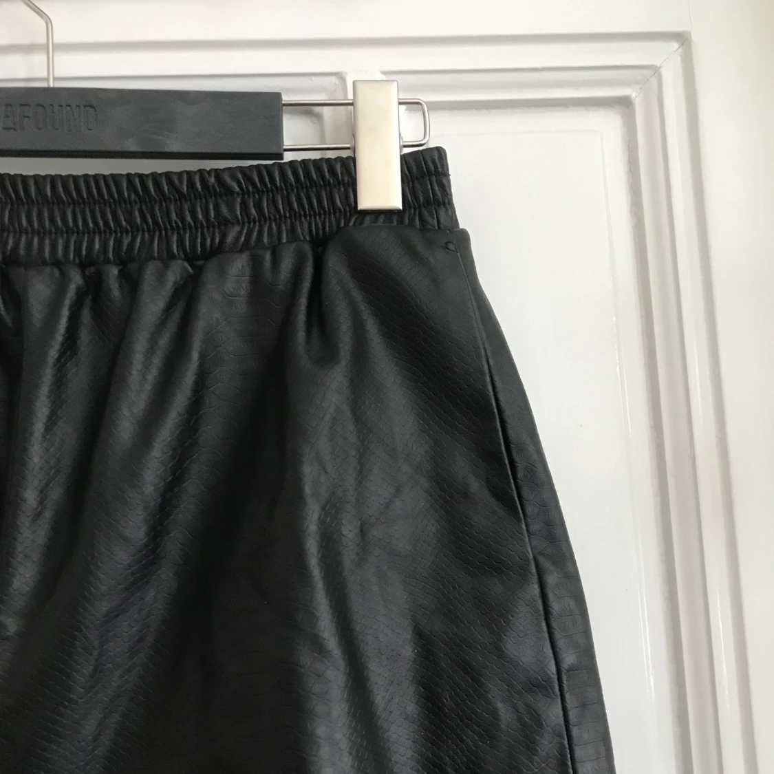 Monki shorts i PU-läder - 91