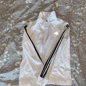 Adidas jacka  - Bra skick 