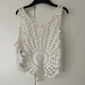 Linne i vit spets - Skönt sommarlinne 💕