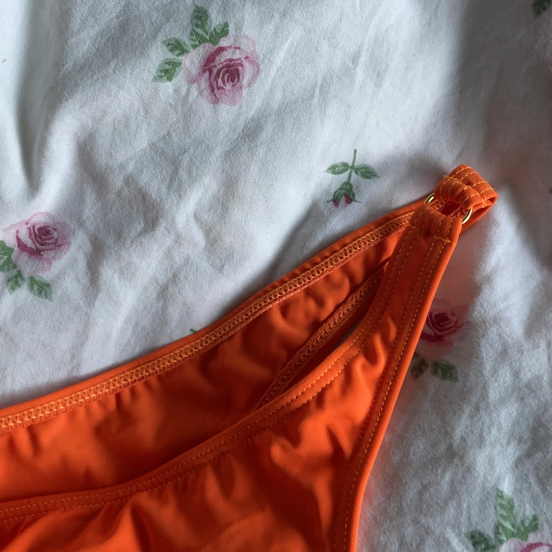 Orange bikini helt oanvänd - 90