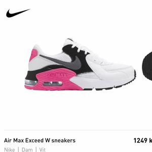 Nike Air Max  - Otroligt sköna samt snygga Air Max med rosa detaljer. Säljer då mina fötter växt mycket under sommaren. Ny pris är 1249kr köpta på Intersport. Kontakta vid intresse❣️