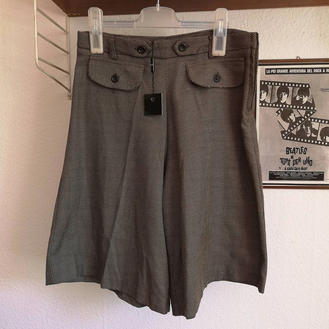 Högmidjade flowy shorts