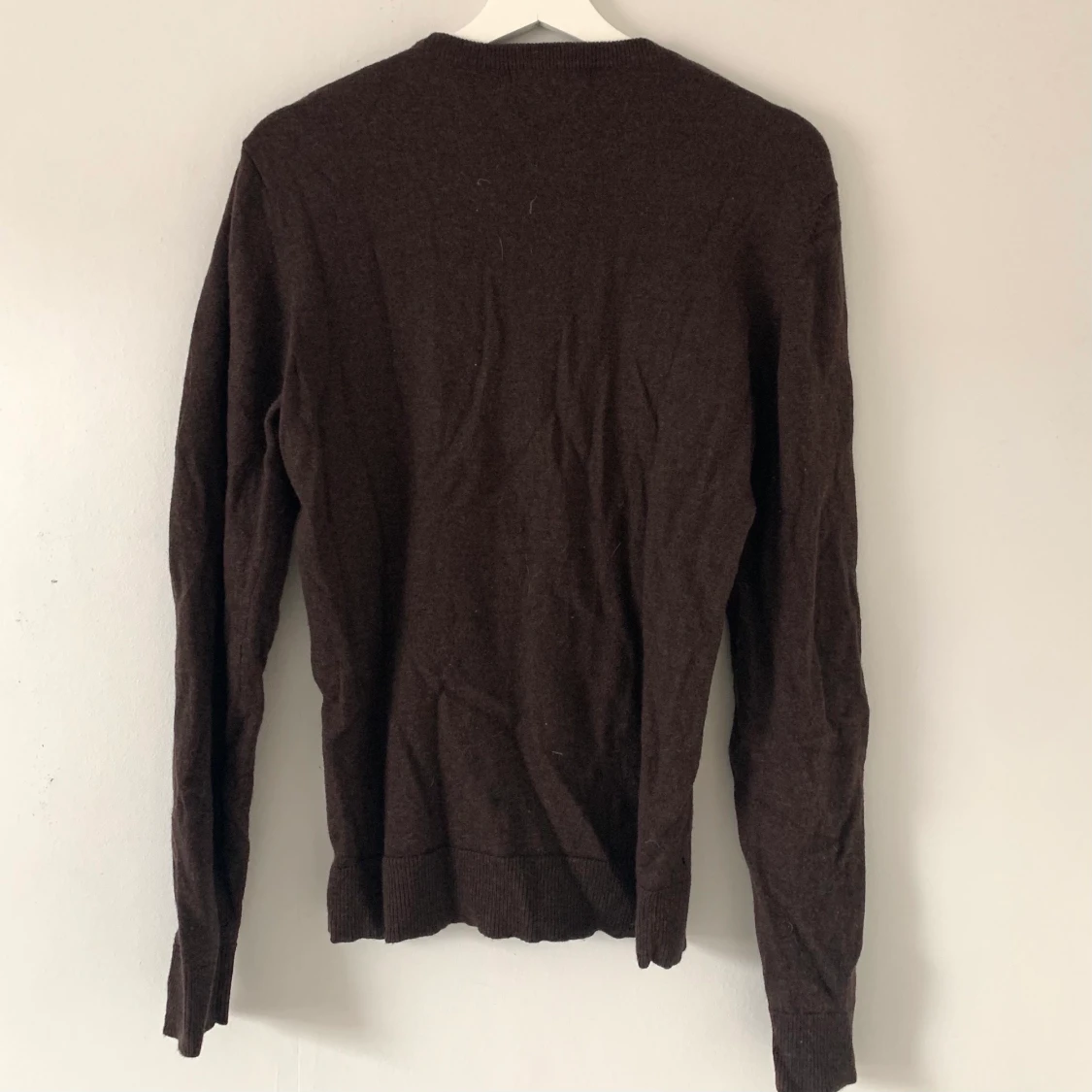 Stickad brun tröja  - 91