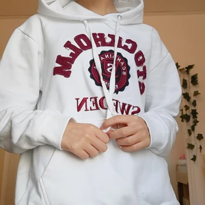 "Stockholm sweden" hoodie - Säljer denna nästan ny hoodie som jag inte använder. Storlek: S/M. 