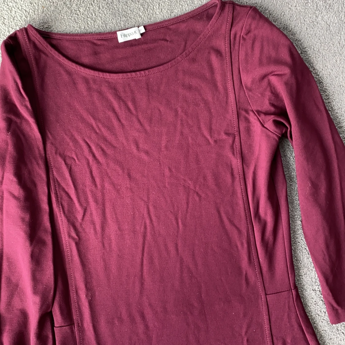 Vinröd klänning stl CS - 90