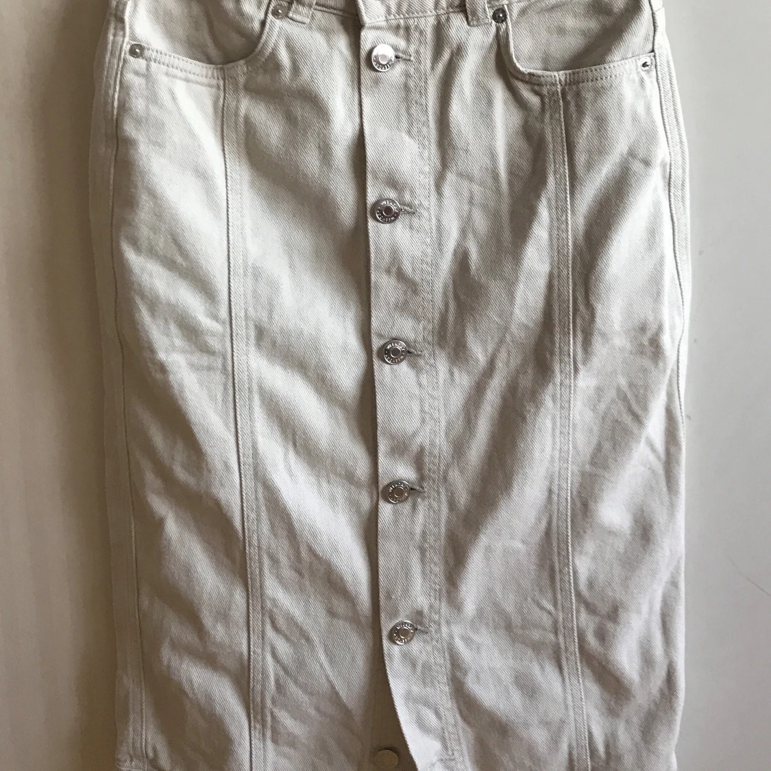 Beige jeanskjol från Weekday - 90