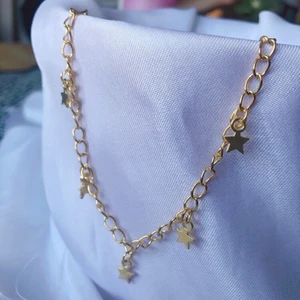 Stjärnhalsband  - Stjärnhalsband 🤍  🤍 69 kr   🤍 frakt på 15 kr tillkommer   Kontakta mig vid frågor eller köp! 🤍