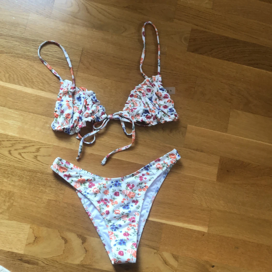 Blommig bikini - 90