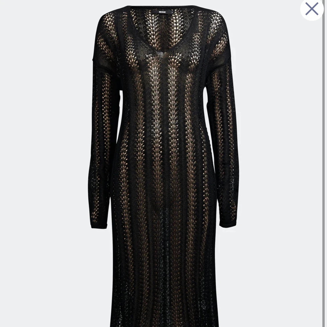 Stickad klänning i svart från Bikbok - 90